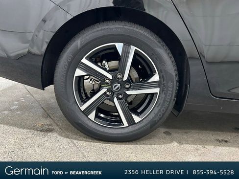 Used 2025 Nissan Sentra SV image 10