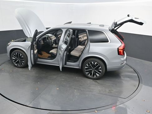 New 2026 Volvo XC90 B6 Plus w/ Protection Package Premier image 39