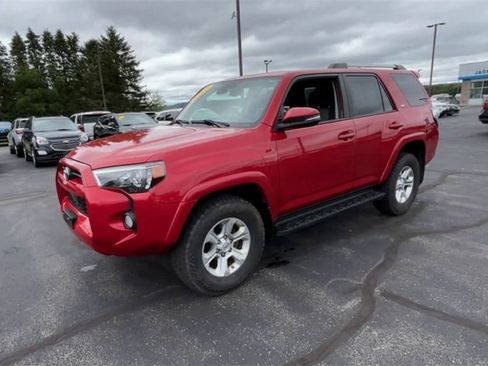Used 2020 Toyota 4Runner SR5 Premium image 4