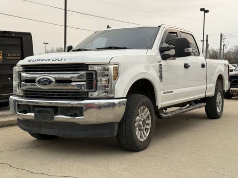 Used 2019 Ford F250 XLT w/ Snow Plow Prep Package image 2