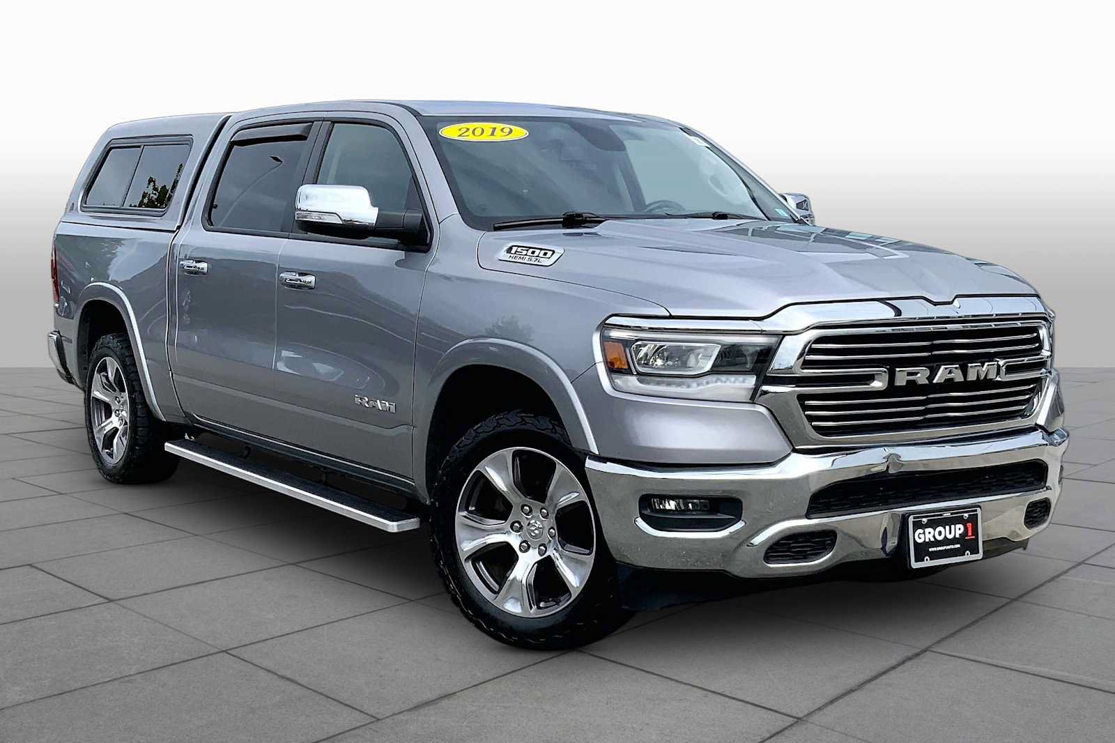 Used 2019 RAM 1500 Laramie AWD/4WD image 2