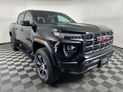 Used 2024 GMC Canyon AT4 w/ Technology Package AWD/4WD image 7