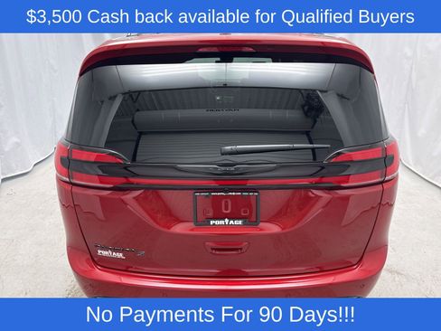 New 2026 Chrysler Pacifica Select w/ S Appearance Package image 4