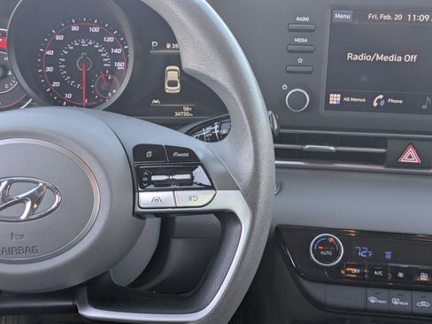 Certified 2023 Hyundai Elantra SEL image 21