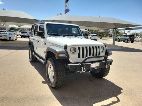 Used 2022 Jeep Wrangler Unlimited Sport AWD/4WD image 2