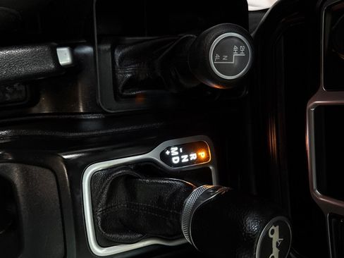 Used 2018 Jeep Wrangler Unlimited Sport AWD/4WD image 17