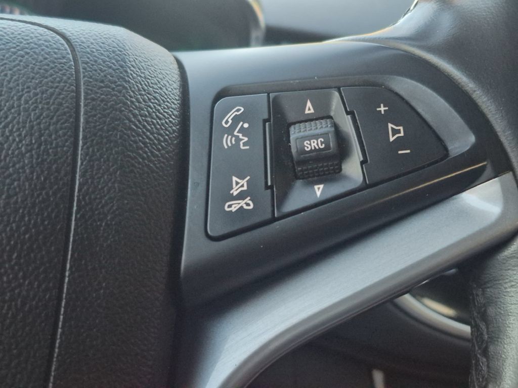Used 2019 Chevrolet Trax LT w/ LT Convenience Package AWD/4WD image 29