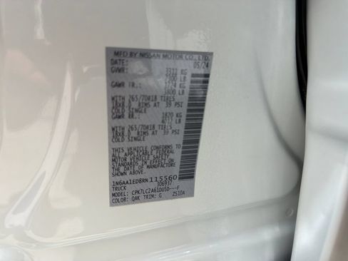 Certified 2024 Nissan Titan SV w/ SV Convenience Package AWD/4WD image 35