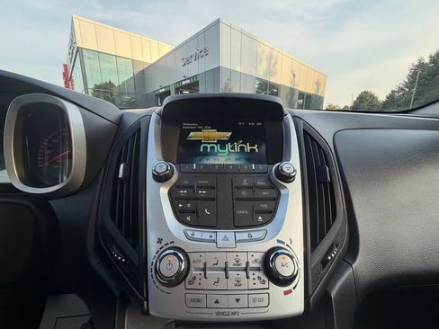 Used 2015 Chevrolet Equinox LT AWD/4WD image 10