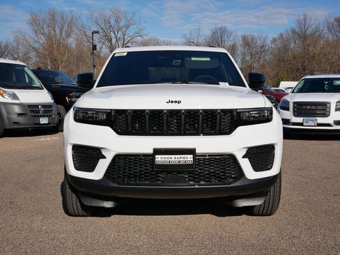 New 2025 Jeep Grand Cherokee Laredo image 50