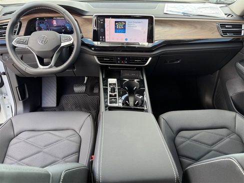 New 2026 Volkswagen Atlas SE image 24