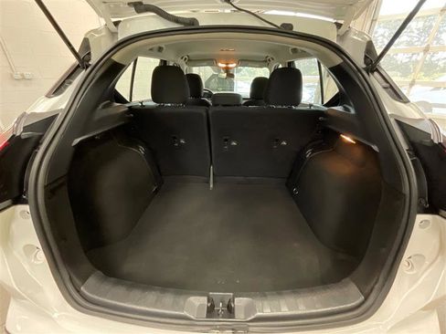 Used 2022 Nissan Kicks S image 21