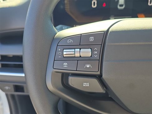New 2025 Kia K4 LXS image 32