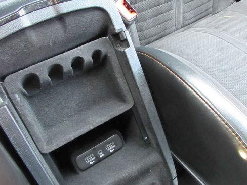 Used 2017 Dodge Charger R/T image 17