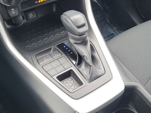 Certified 2023 Toyota RAV4 LE image 33