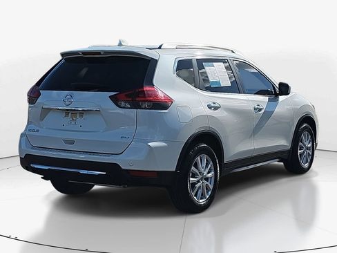 Used 2019 Nissan Rogue SV image 5