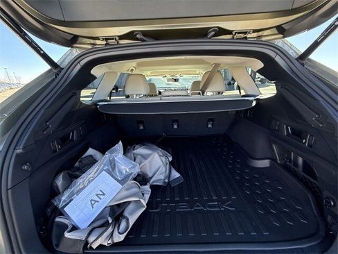 Used 2025 Subaru Outback Limited image 24