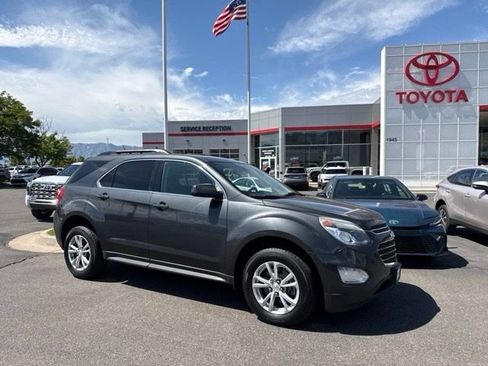 Used 2017 Chevrolet Equinox LT w/ Convenience Package AWD/4WD image 1