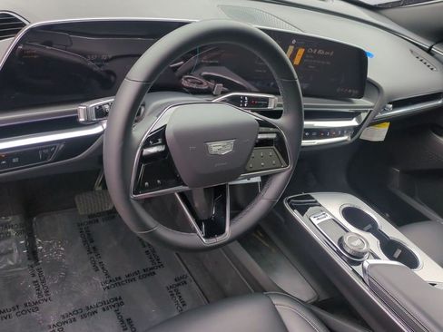 Certified 2024 Cadillac Lyriq Tech AWD/4WD image 11