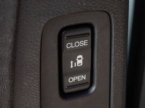 Used 2023 Honda Odyssey Elite image 23