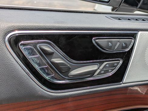 Used 2024 Lincoln Navigator L Reserve AWD/4WD image 27