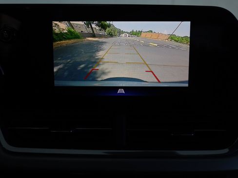 Used 2024 Chevrolet Trax LT FWD image 39