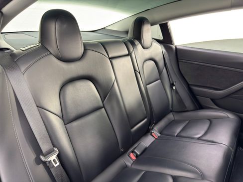 Used 2022 Tesla Model 3 Long Range image 40