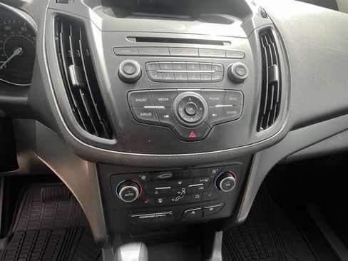 Used 2017 Ford Escape SE w/ SE Cold Weather Package image 15