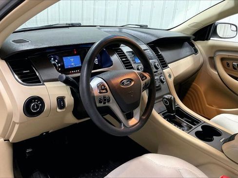 Used 2018 Ford Taurus SE FWD image 14