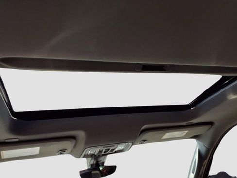 Used 2020 GMC Sierra 2500 Denali w/ Denali Ultimate Package image 15