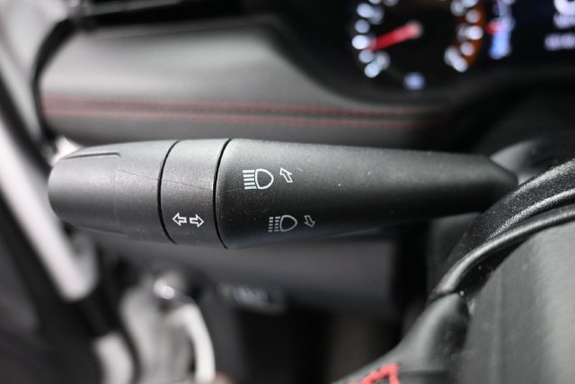 Used 2025 Jeep Compass Trailhawk AWD/4WD image 25