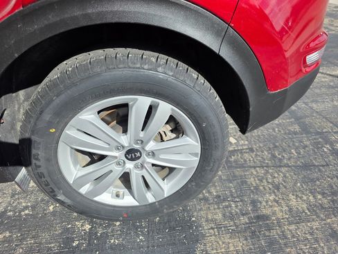 Used 2018 Kia Sportage LX image 18