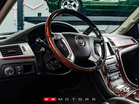Used 2008 Cadillac Escalade AWD image 13