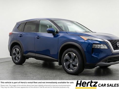Used 2025 Nissan Rogue SV FWD image 1