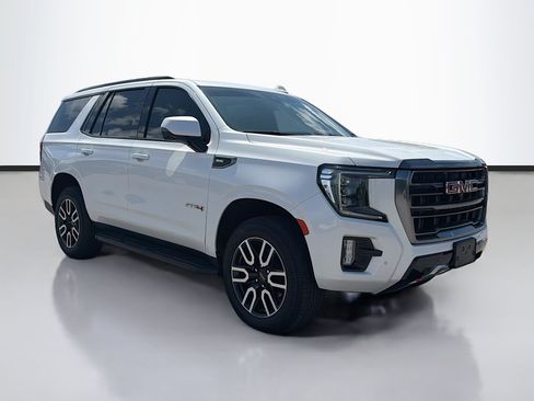 Used 2024 GMC Yukon AT4 w/ Technology Package AWD/4WD image 7