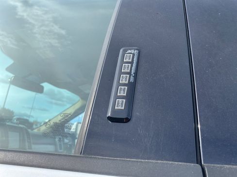 Used 2019 Ford F350 Lariat w/ Lariat Value Package image 13