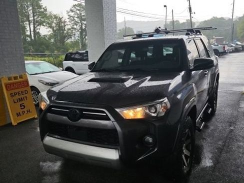 Used 2023 Toyota 4Runner TRD Off-Road Premium w/ Off Road Premium Plus Package AWD/4WD image 2