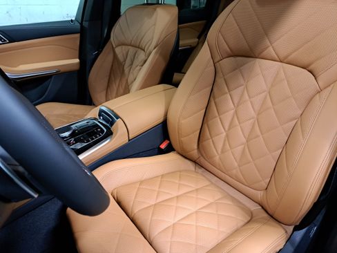 New 2026 BMW X5 xDrive40i w/ M Sport Package image 17