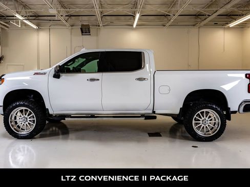 Used 2022 Chevrolet Silverado 1500 LTZ AWD/4WD image 6