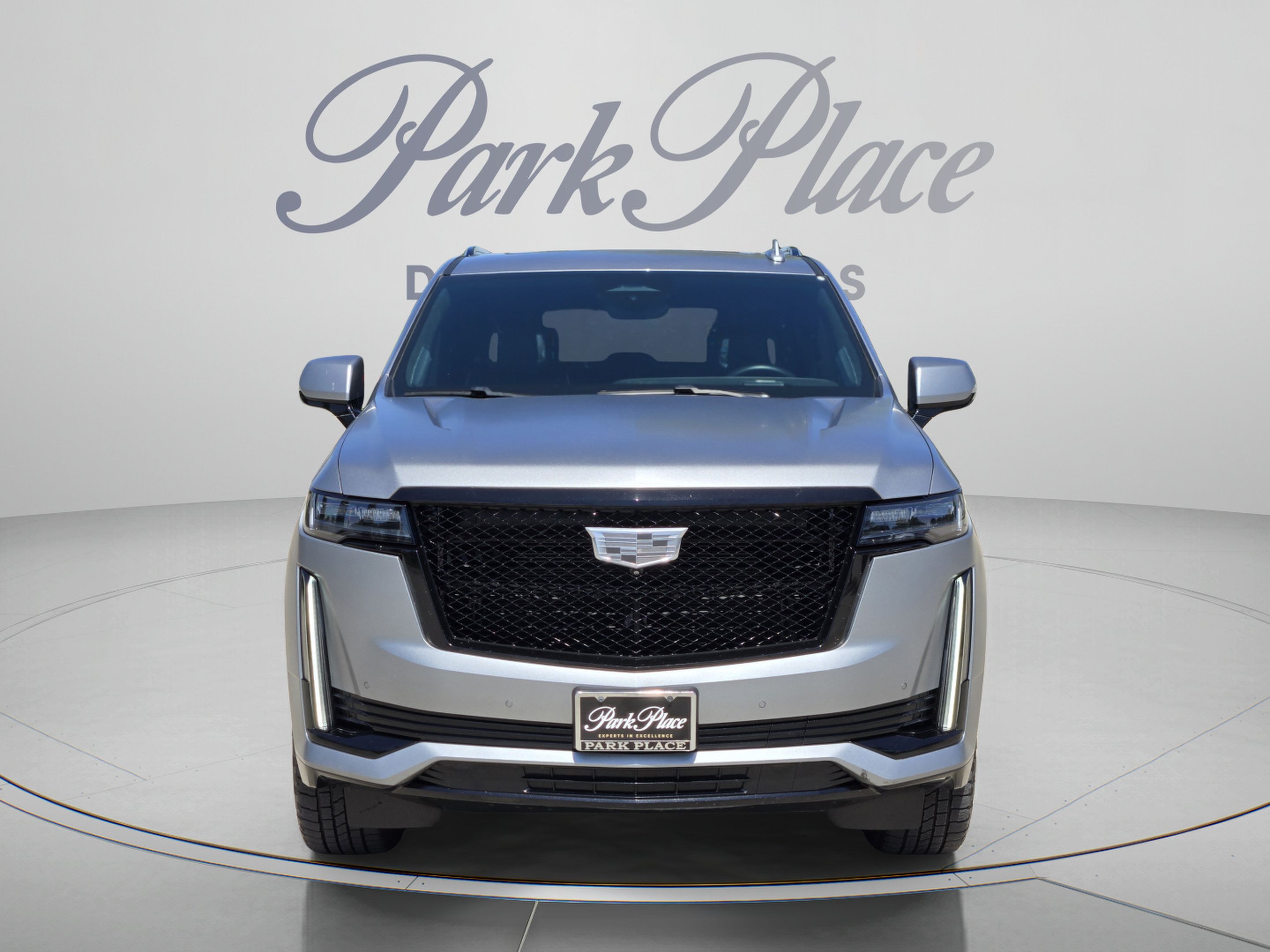 Used 2023 Cadillac Escalade ESV Sport Platinum w/ LPO, ONYX Package AWD/4WD image 8
