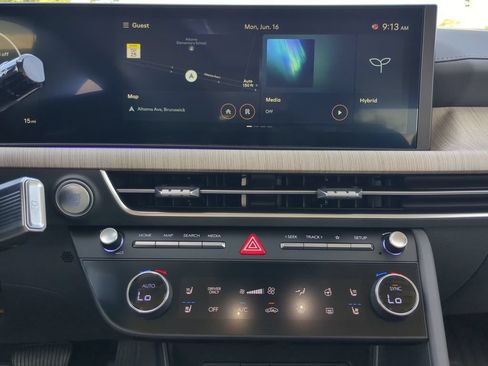 New 2025 Hyundai Sonata Limited FWD image 27