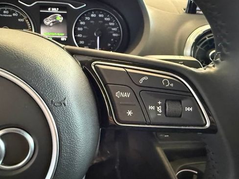 Used 2018 Audi A3 e-tron Premium FWD image 19