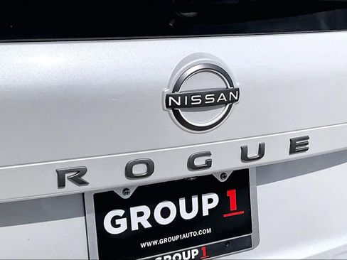 Certified 2024 Nissan Rogue SV w/ SV Premium Package FWD image 29