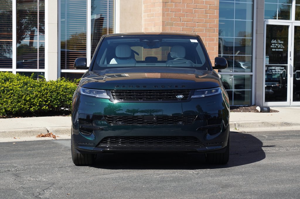 New 2027 Land Rover Range Rover Sport Dynamic SE AWD/4WD image 4