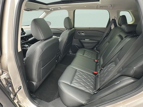 Used 2023 Nissan Rogue Platinum w/ Platinum Premium Package AWD/4WD image 9