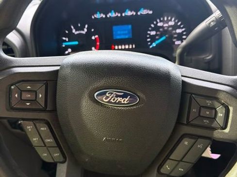 Used 2019 Ford F550 4x4 Regular Cab Super Duty image 17