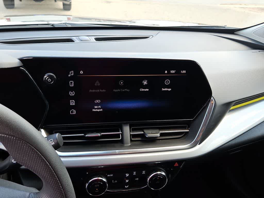 Used 2025 Chevrolet Trax LT FWD image 24
