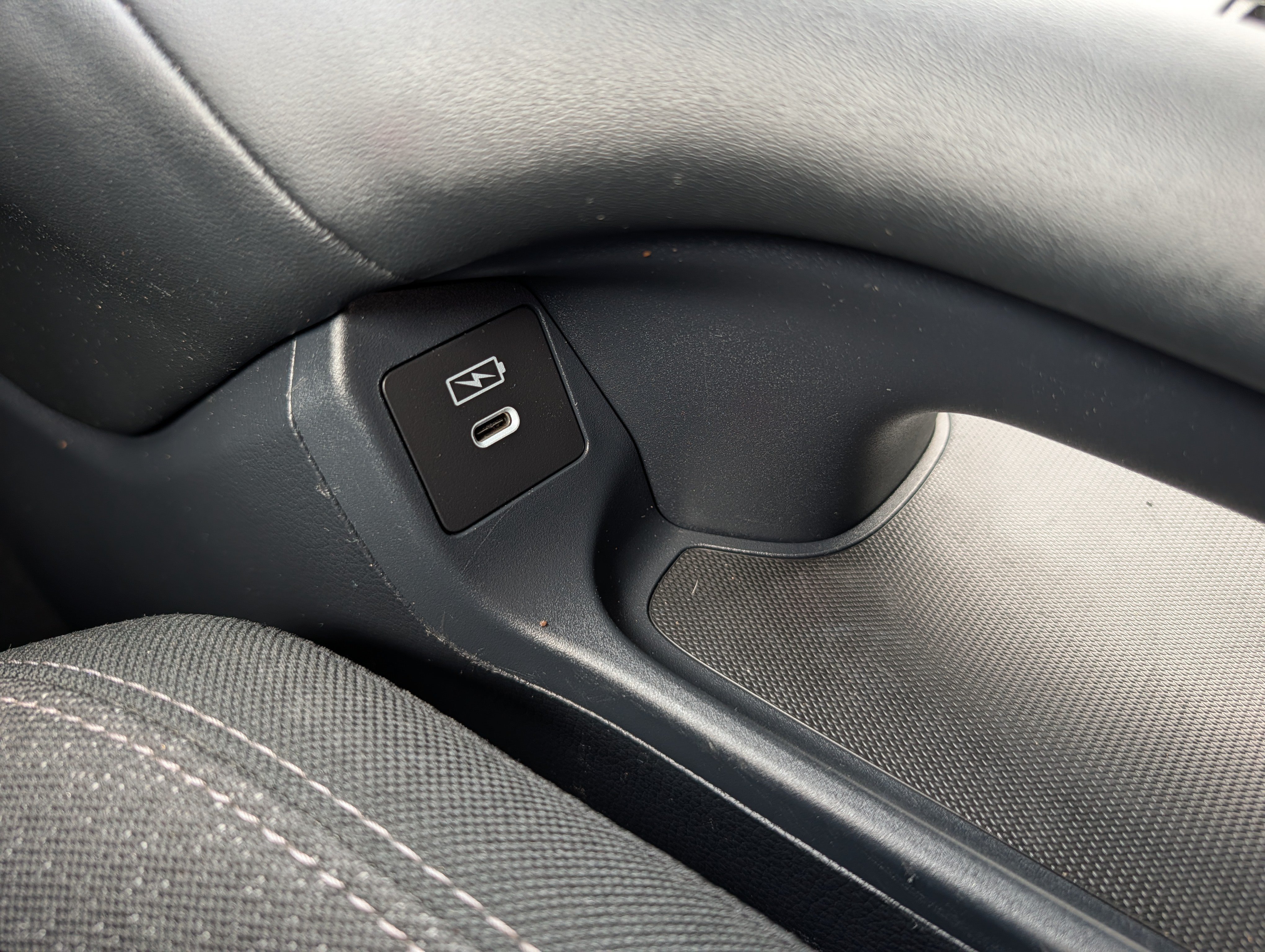 Used 2024 Honda HR-V LX image 33