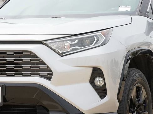 Used 2020 Toyota RAV4 XSE image 5