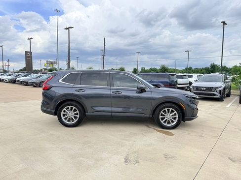 Used 2025 Honda CR-V EX-L image 4